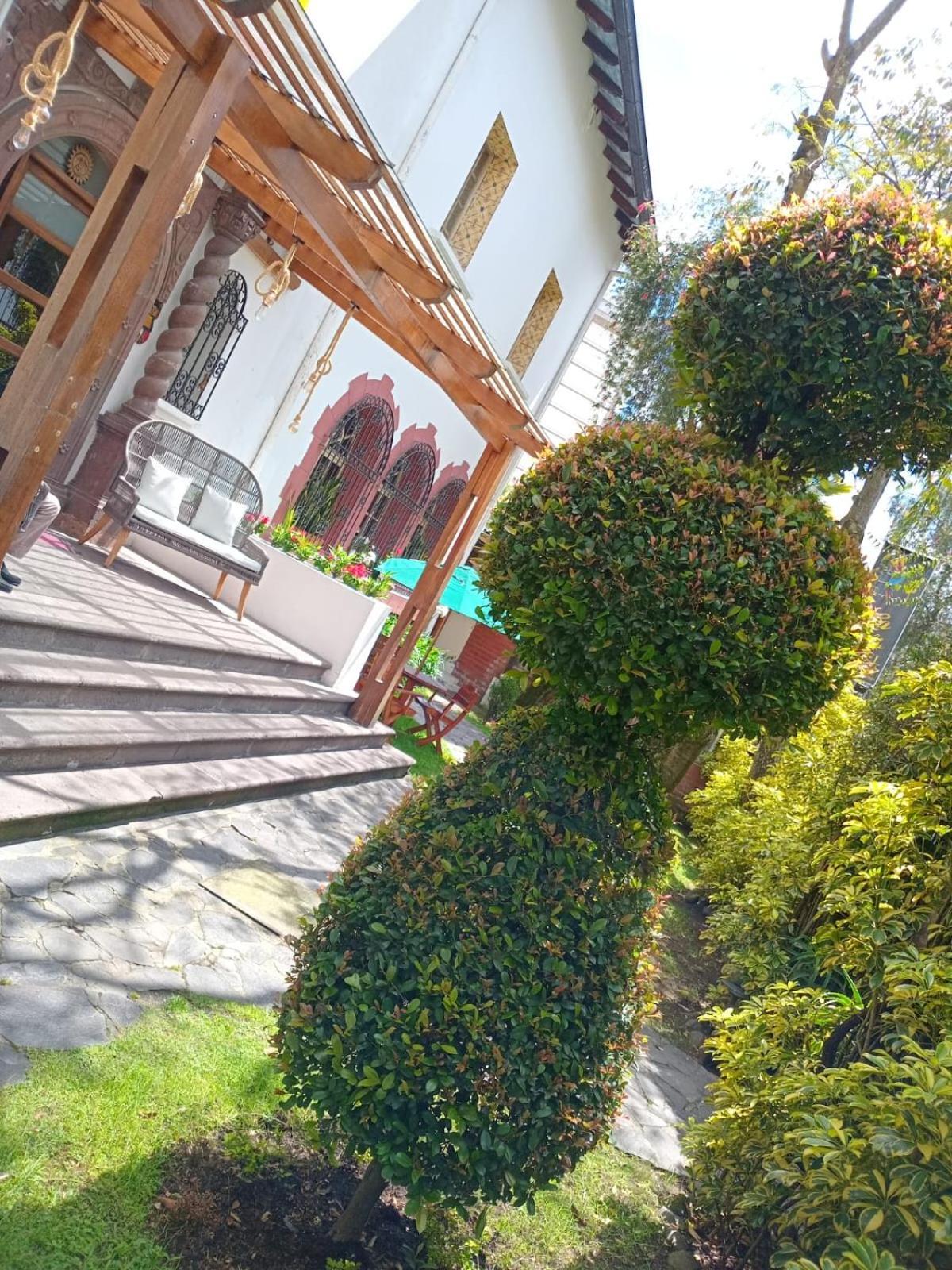 Hotel Boutique Spa Villa De Sant Quito Exterior photo
